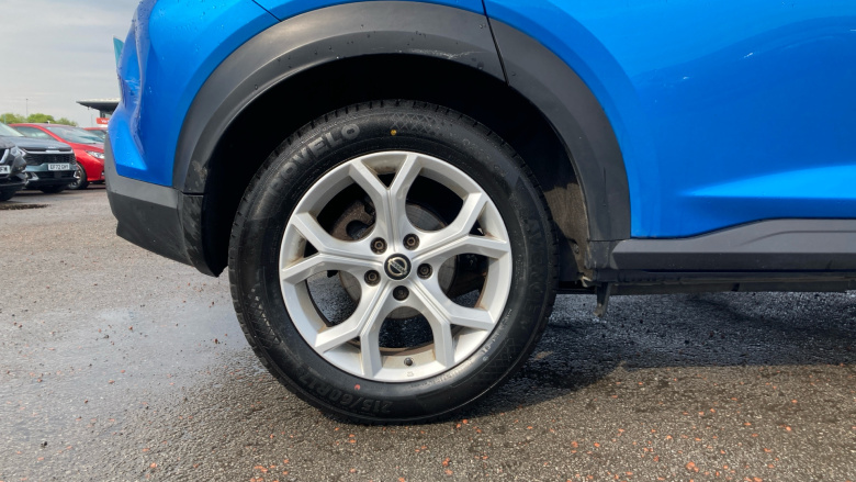 Nissan Juke 1.0 DiG-T 114 N-Connecta 5dr Petrol Hatchback